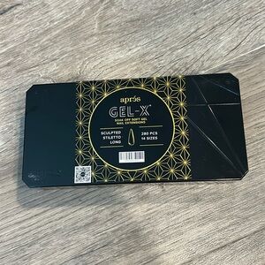 Sculpted stilleto long nail tips